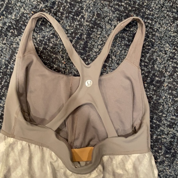 never woken sliver and gray lulu tank! - Picture 3 of 4